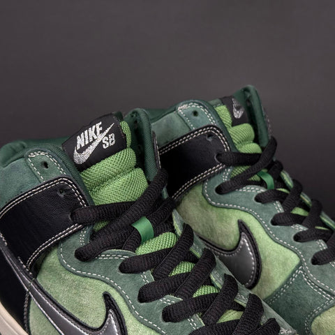 Nike SB Dunk High Brut