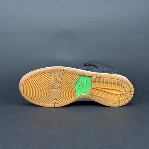 Nike SB Dunk High Momofuku