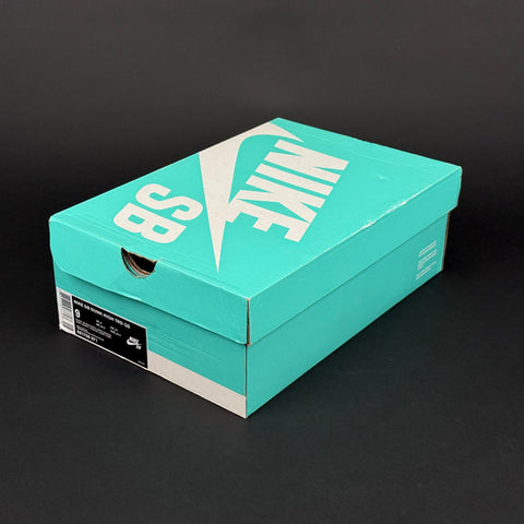 Nike SB Dunk High Momofuku