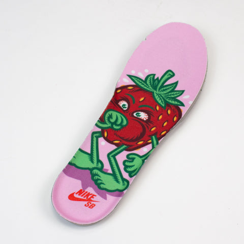 Nike SB Dunk High Strawberry Cough