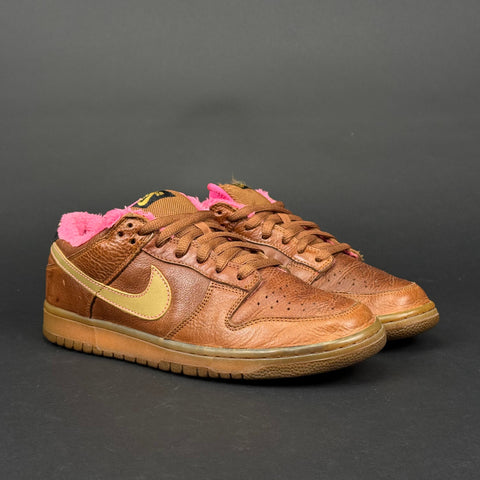 Nike SB Dunk Low Gibson Guitar Case