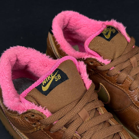 Nike SB Dunk Low Gibson Guitar Case