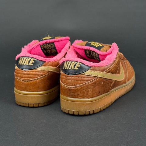 Nike SB Dunk Low Gibson Guitar Case