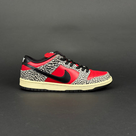 Nike SB Dunk Low Supreme Red Cement