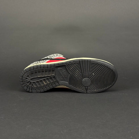 Nike SB Dunk Low Supreme Red Cement