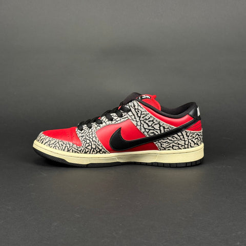 Nike SB Dunk Low Supreme Red Cement