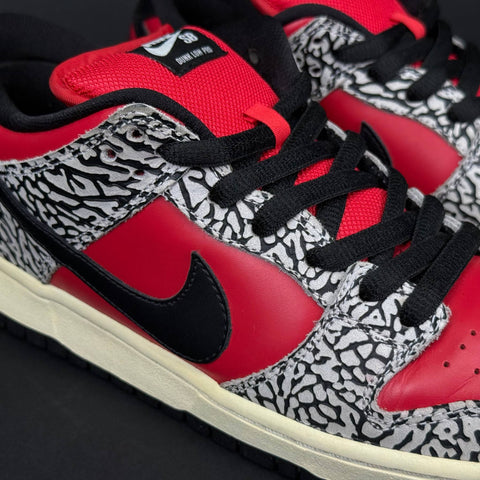 Nike SB Dunk Low Supreme Red Cement