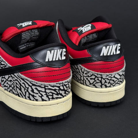 Nike SB Dunk Low Supreme Red Cement