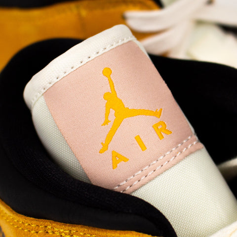 Jordan 1 Mid Particle Beige