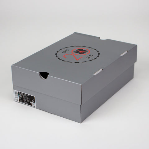 Jordan 4 Undefeated (2025)