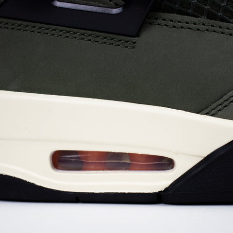 Jordan 4 Undefeated (2025)