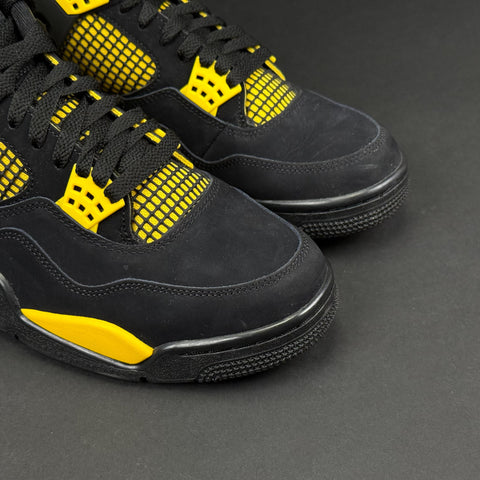 Jordan 4 Retro Thunder (2023)