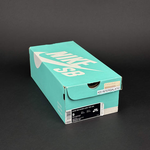 Nike SB Dunk Low 420 Intergalactic