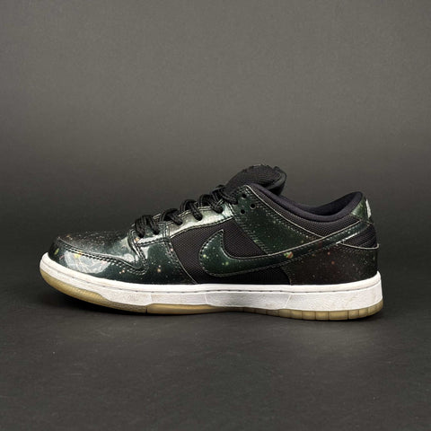 Nike SB Dunk Low 420 Intergalactic