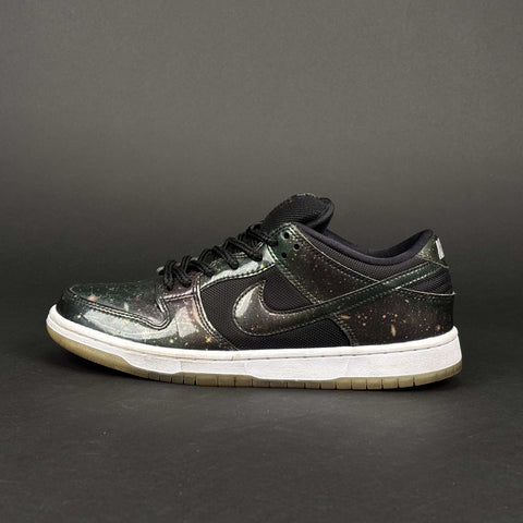 Nike SB Dunk Low 420 Intergalactic
