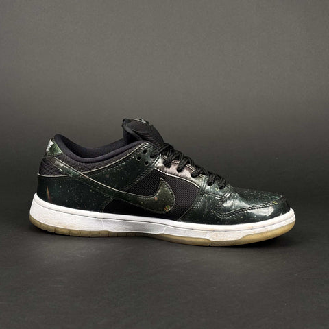 Nike SB Dunk Low 420 Intergalactic